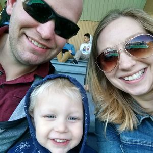 Meet your Posher, Caitlin